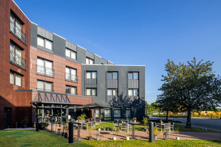 Exterior view of LOFTSTYLE Hotel Gerlingen, Sure Hotel Collection by Best Western at daytime